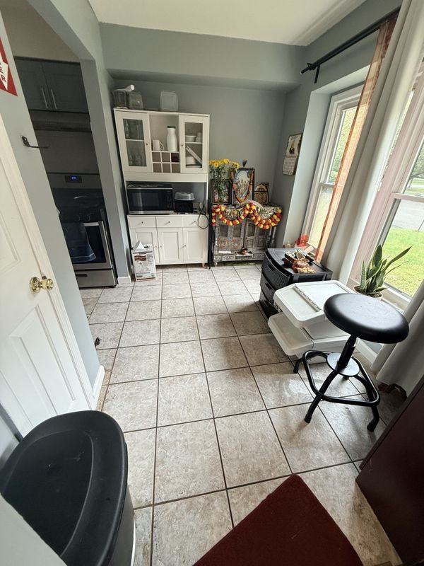 7 Hoffman Ct - Photo 3 of 45