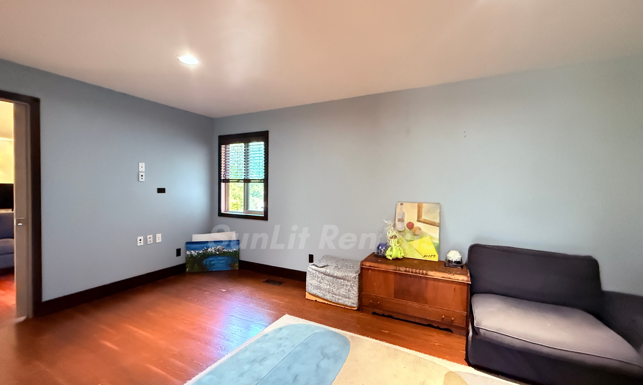 305 52A Street - Photo 5 of 20