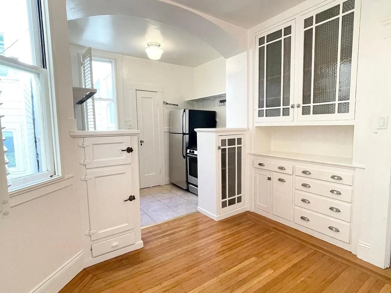 1375 Green St #10 - Photo 6 of 12