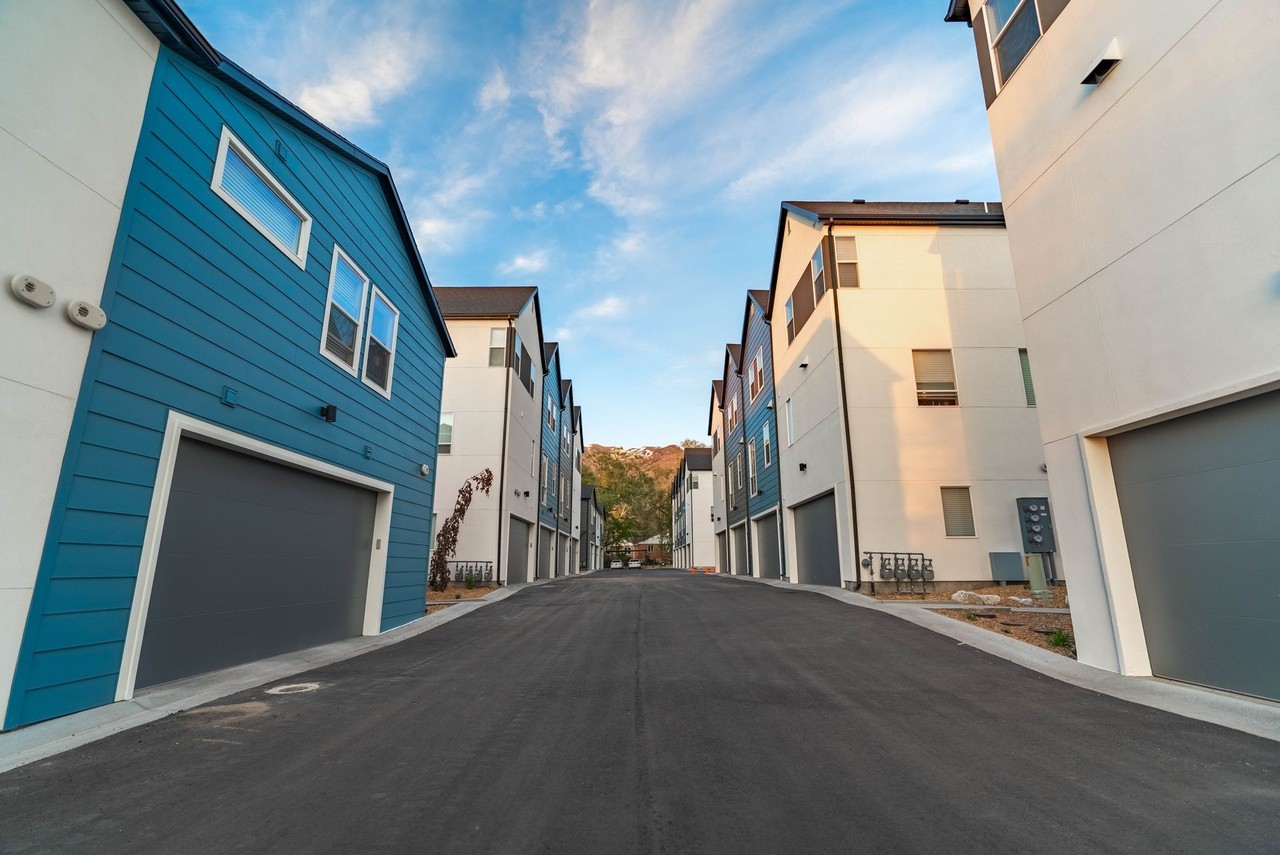 Woods Rose Townhomes - Photo 7 of 31