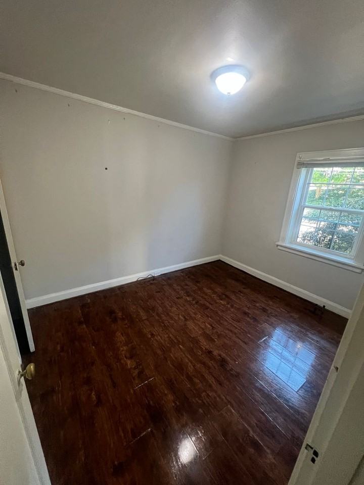 2532 Highland Ave - Photo 3 of 11