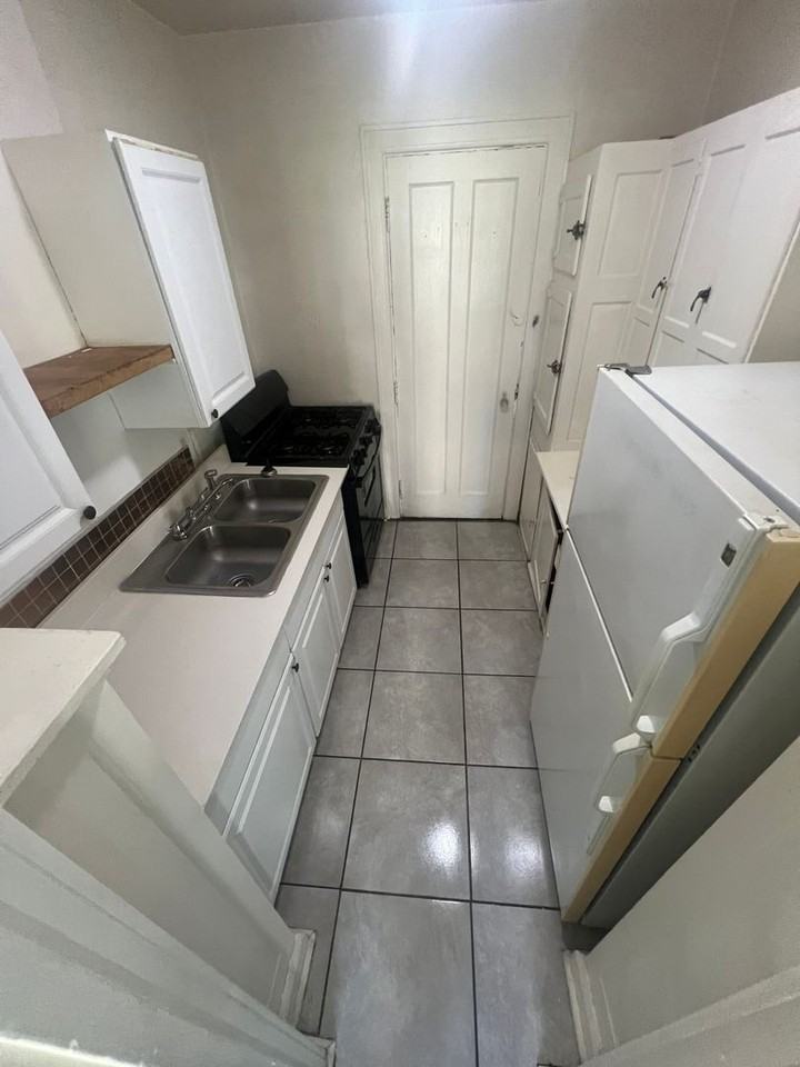 2532 Highland Ave - Photo 4 of 11