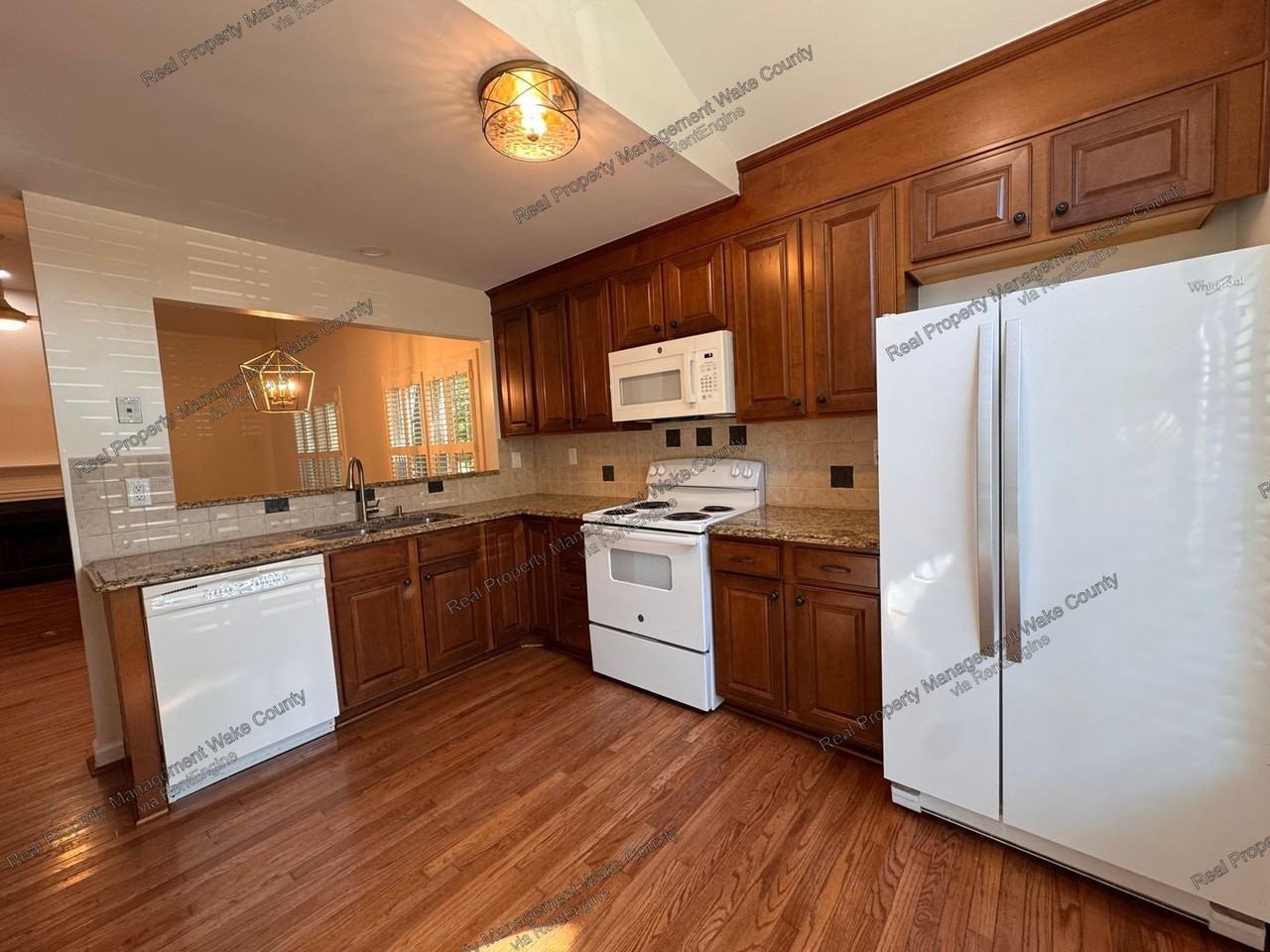 100 Halsmer Ct - Photo 3 of 31