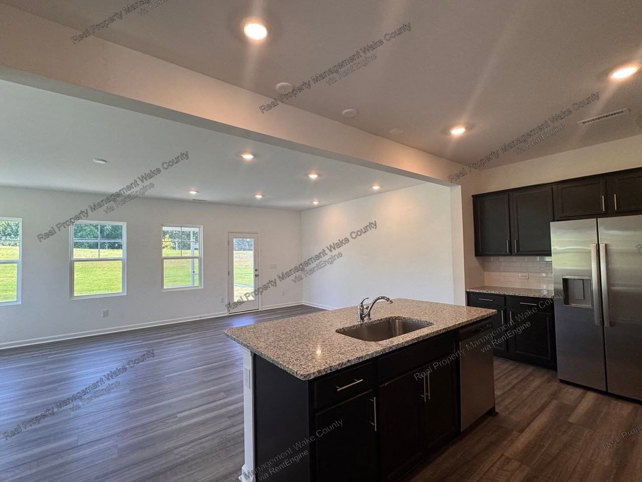 254 Snowfield Dr - Photo 3 of 32