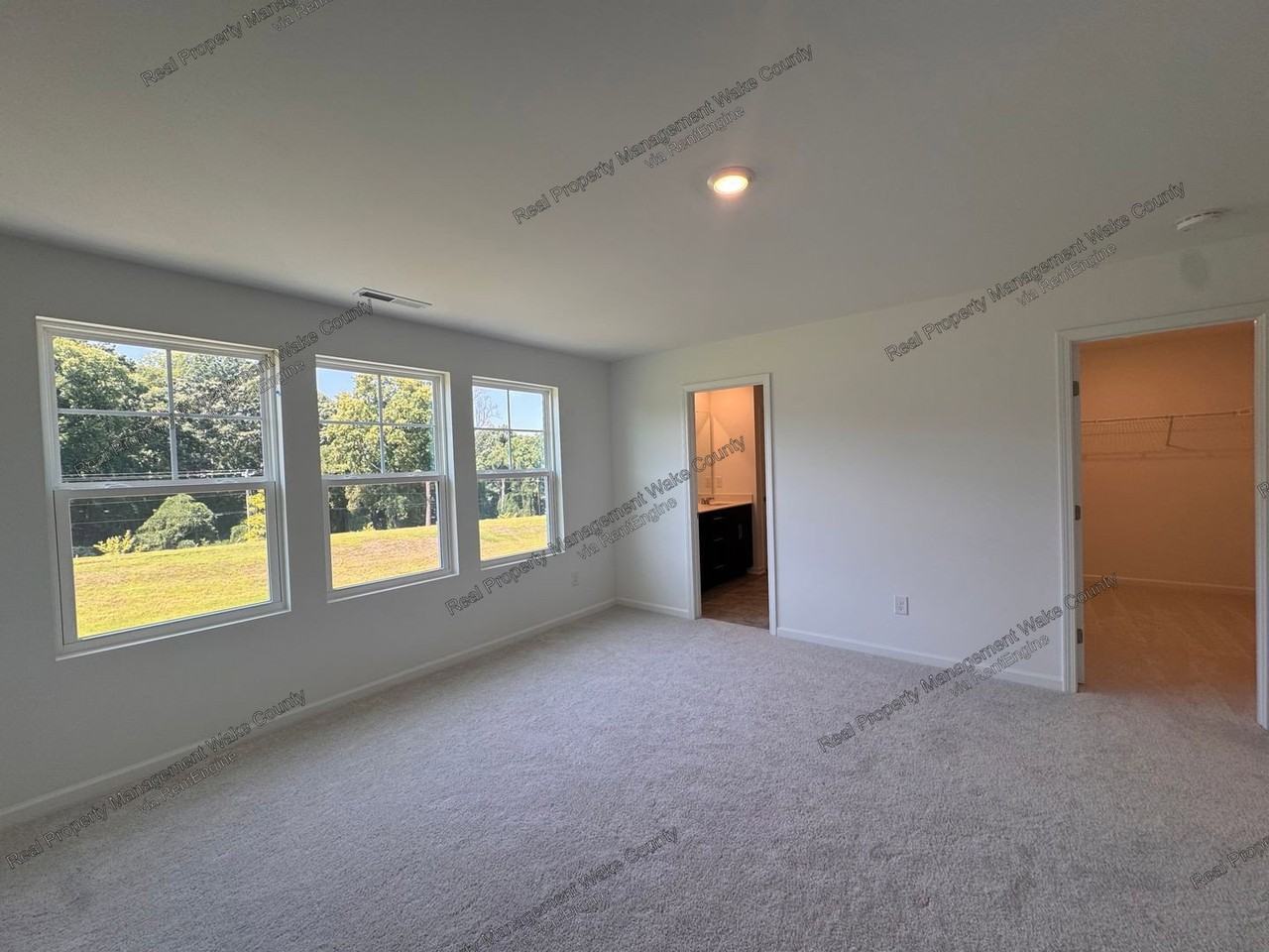 254 Snowfield Dr - Photo 5 of 32