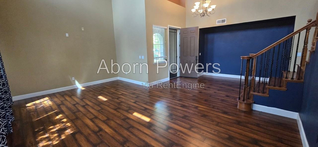 4100 Borders Dr - Photo 4 of 37