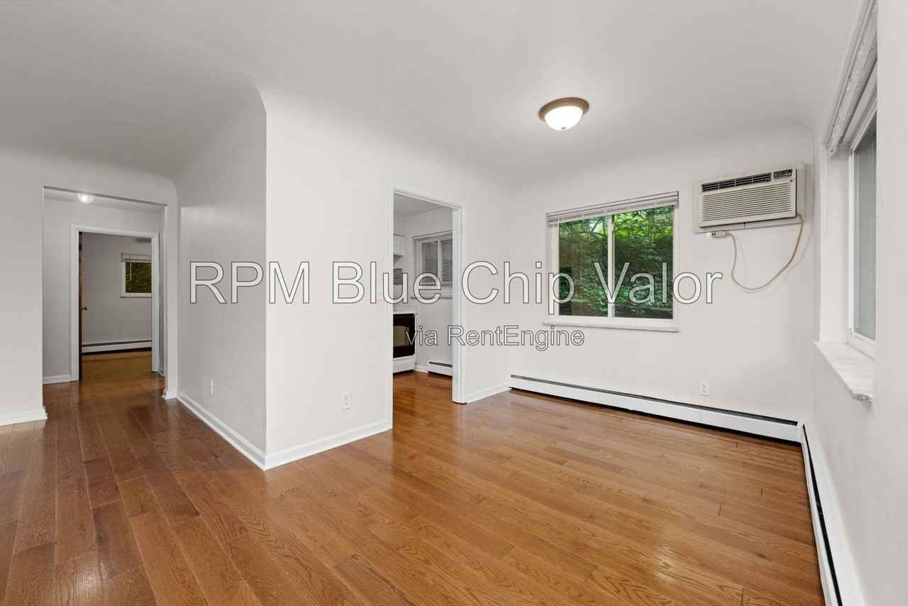 3519 Linwood Ave #2 - Photo 4 of 18