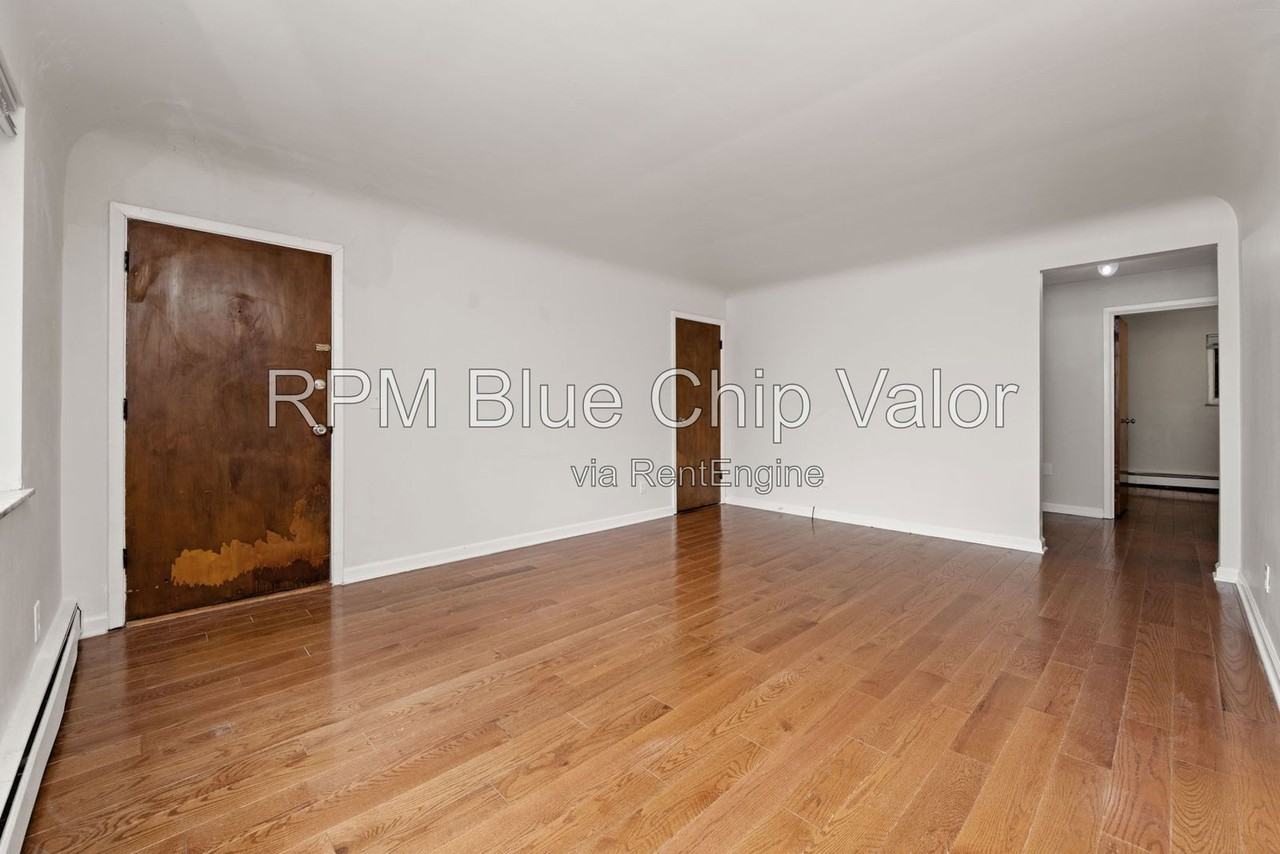3519 Linwood Ave #2 - Photo 7 of 18