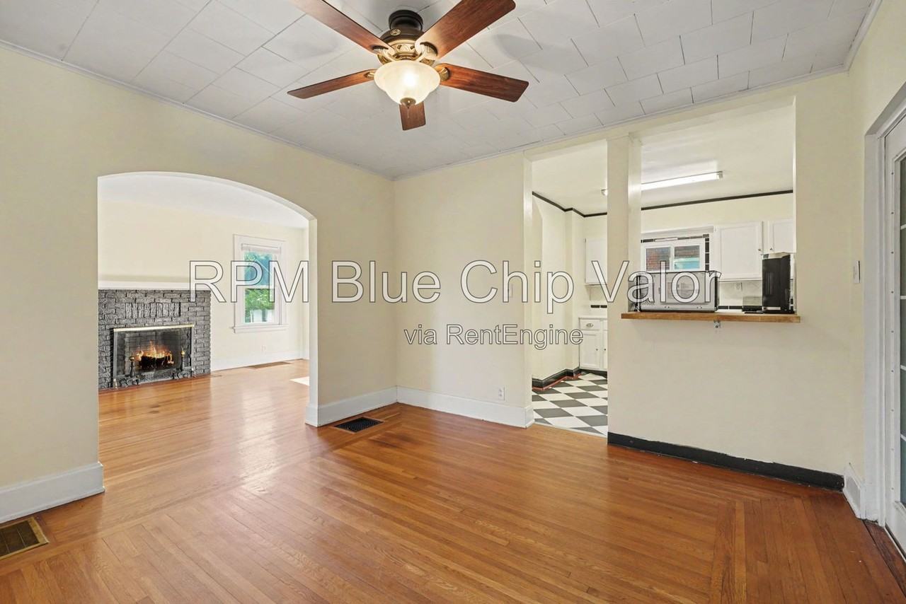 6735 Plainfield Rd - Photo 7 of 16