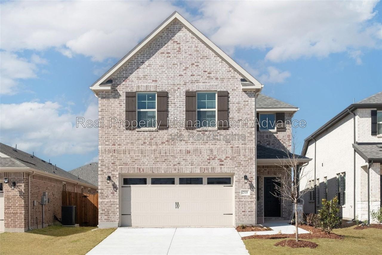 2518 Hawkins Street - Photo 3 of 40