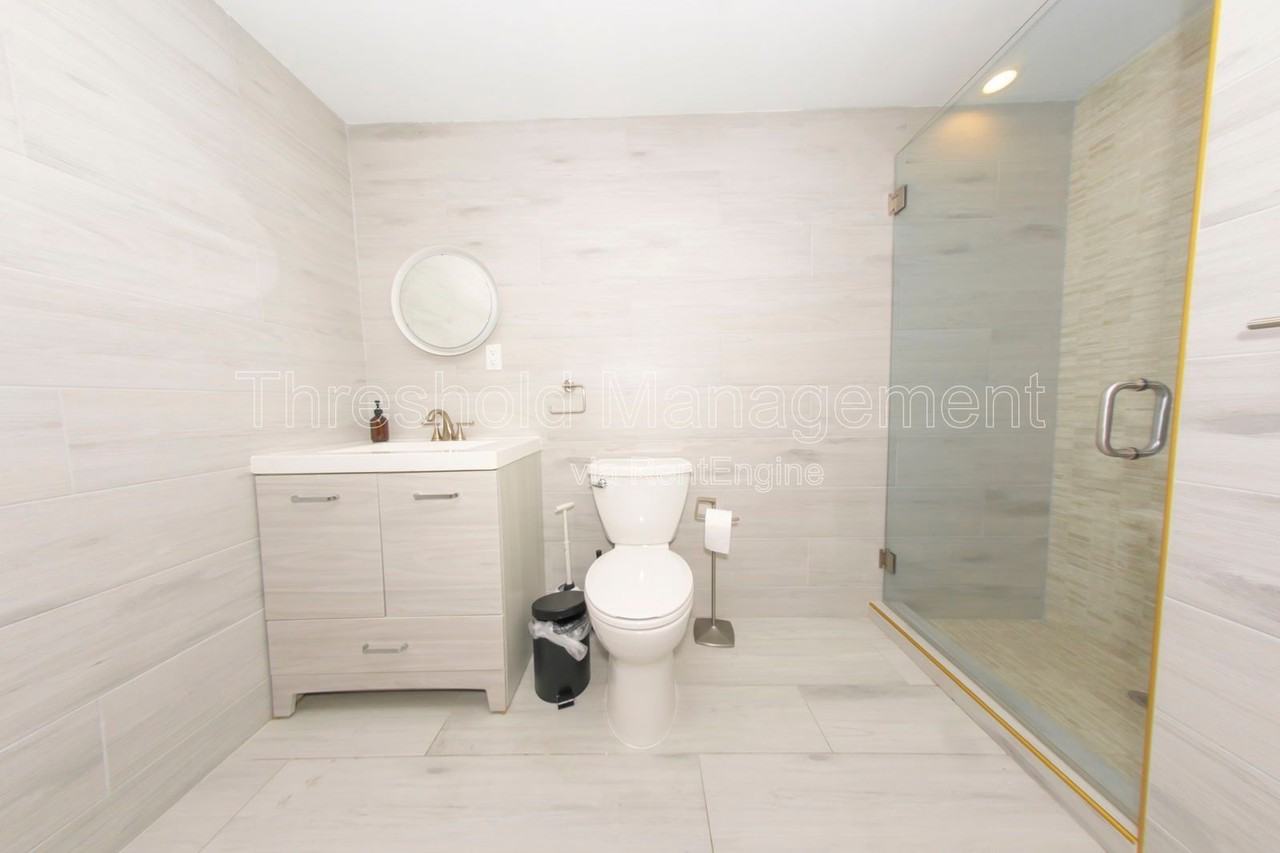 820 Ocean Dr #306 - Photo 6 of 20