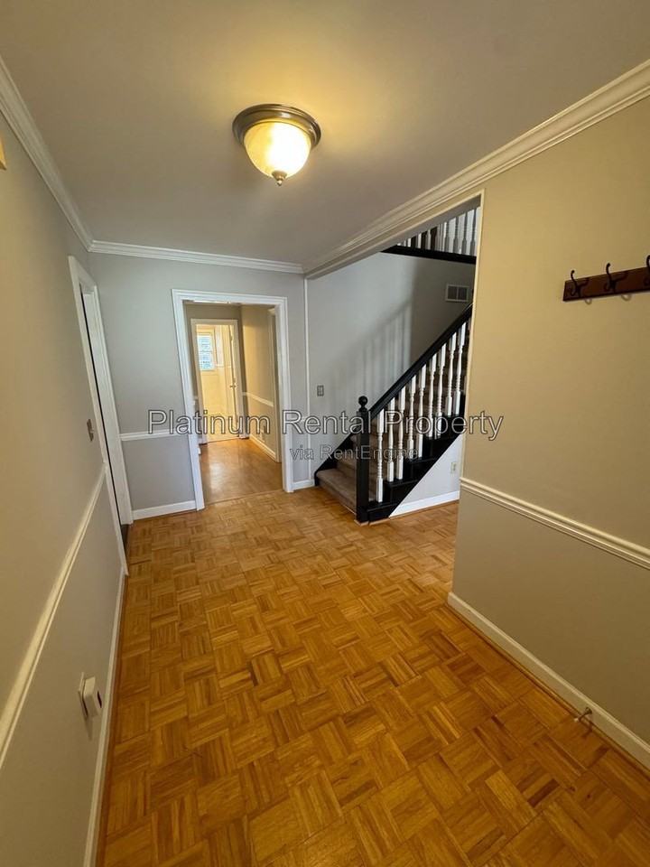 3000 Mulberry St - Photo 3 of 27