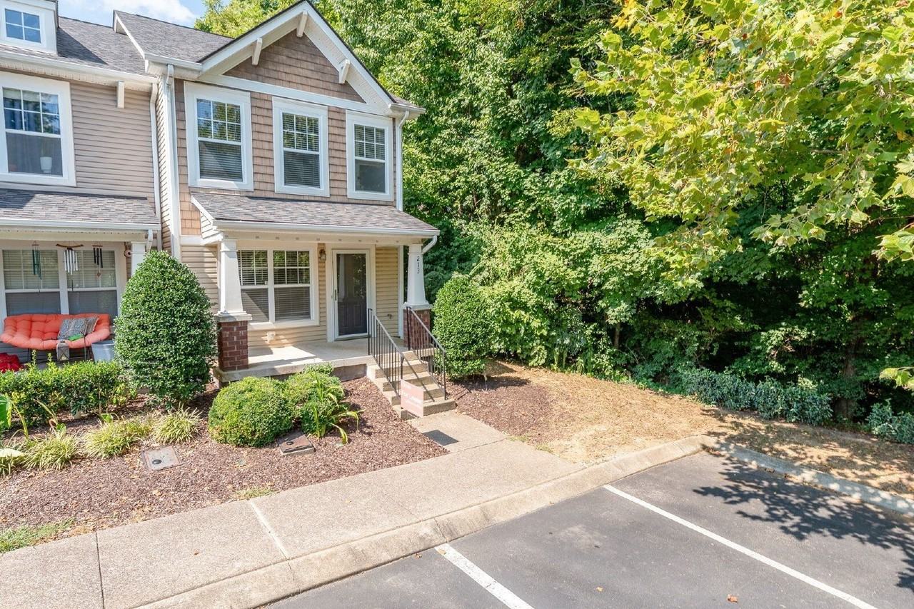 213 Shadow Glen Dr