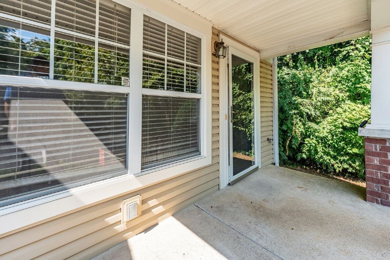 213 Shadow Glen Dr - Photo 4 of 24