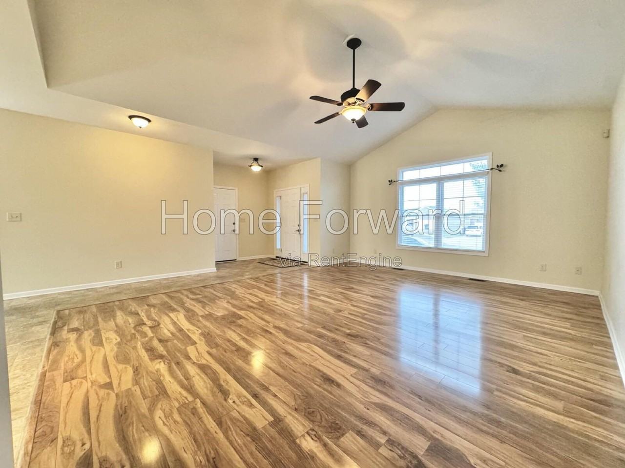 1717 Bettys Ct - Photo 3 of 20