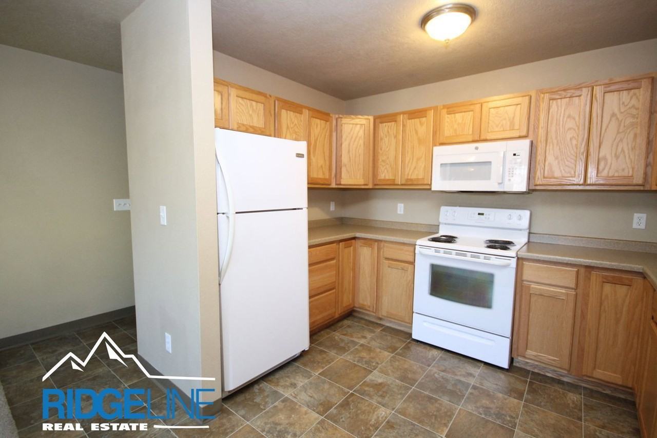 2326 14th Ave S #7 - Photo 5 of 11