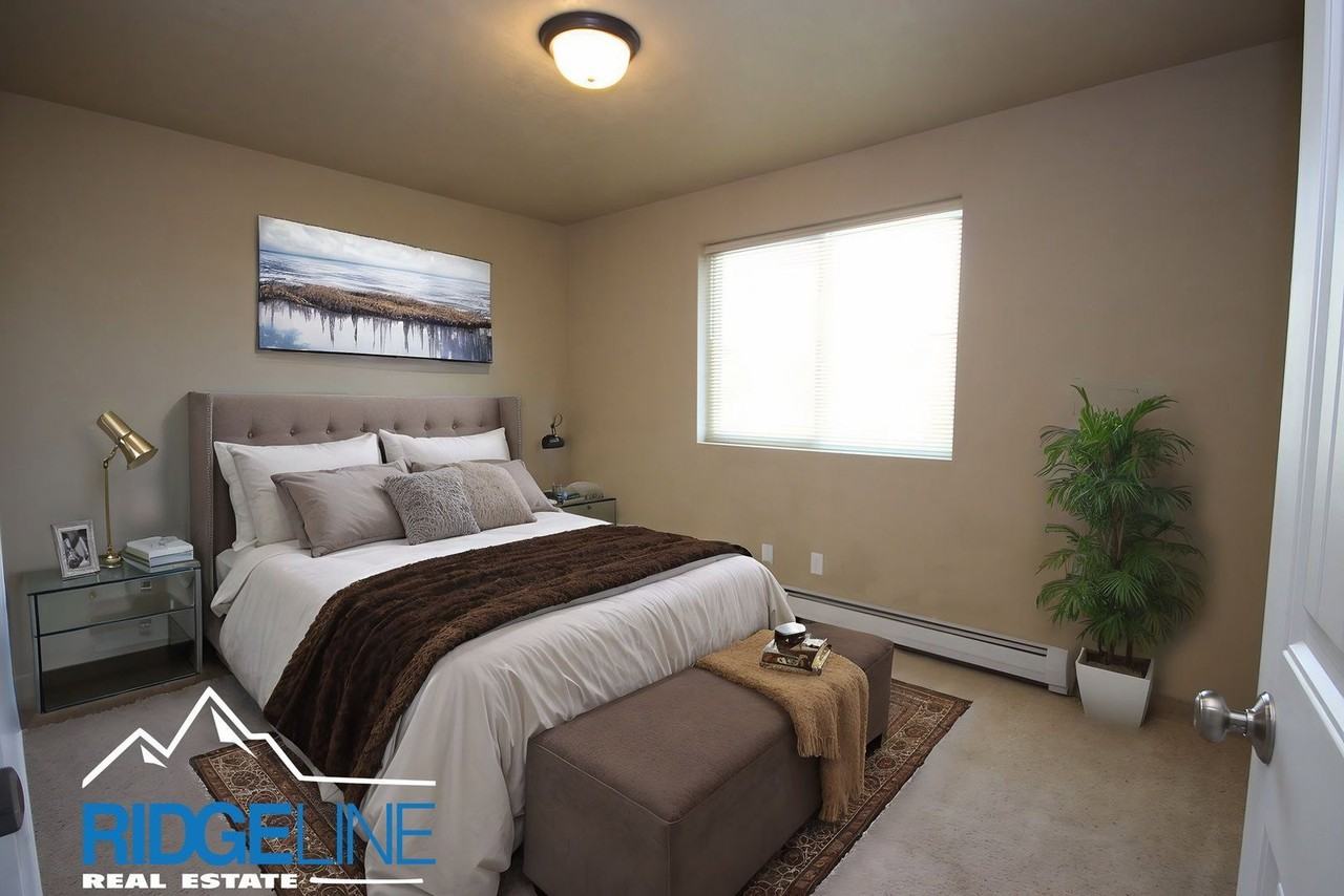 2326 14th Ave S #7 - Photo 6 of 11