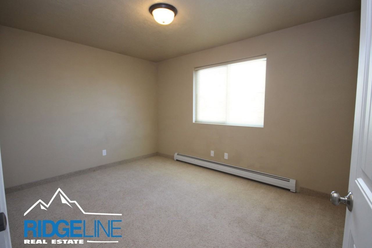 2326 14th Ave S #7 - Photo 7 of 11