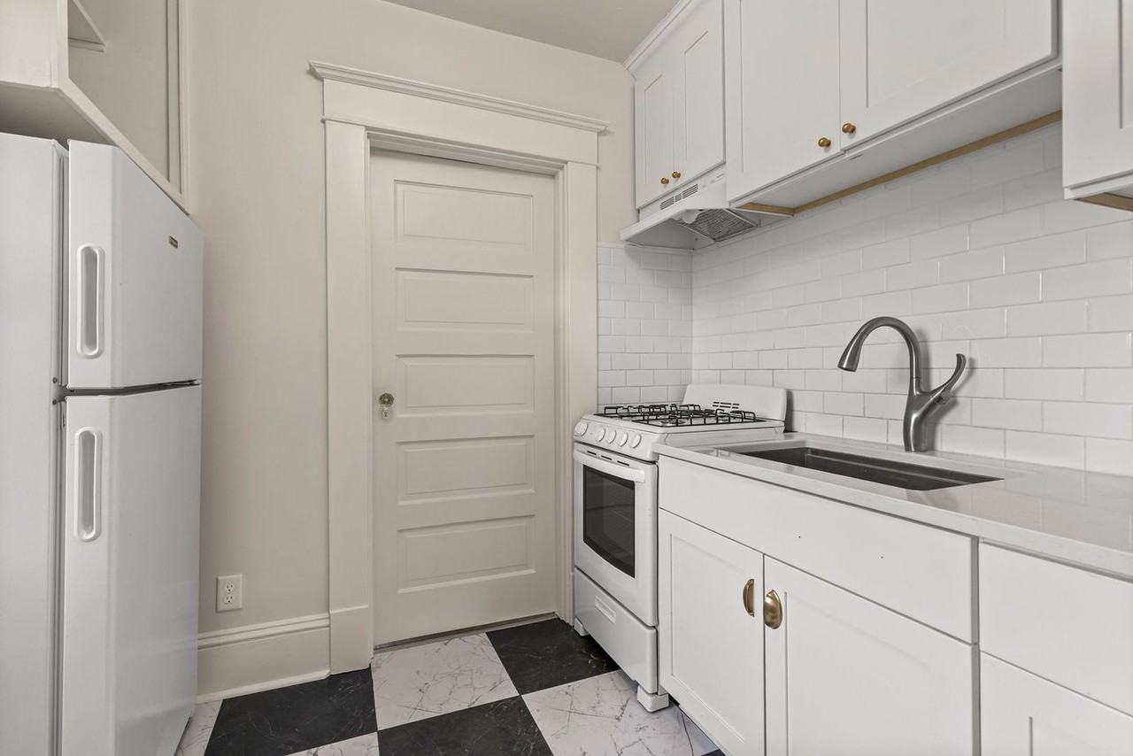 1231 Nw 25th Ave #3 - Photo 6 of 19