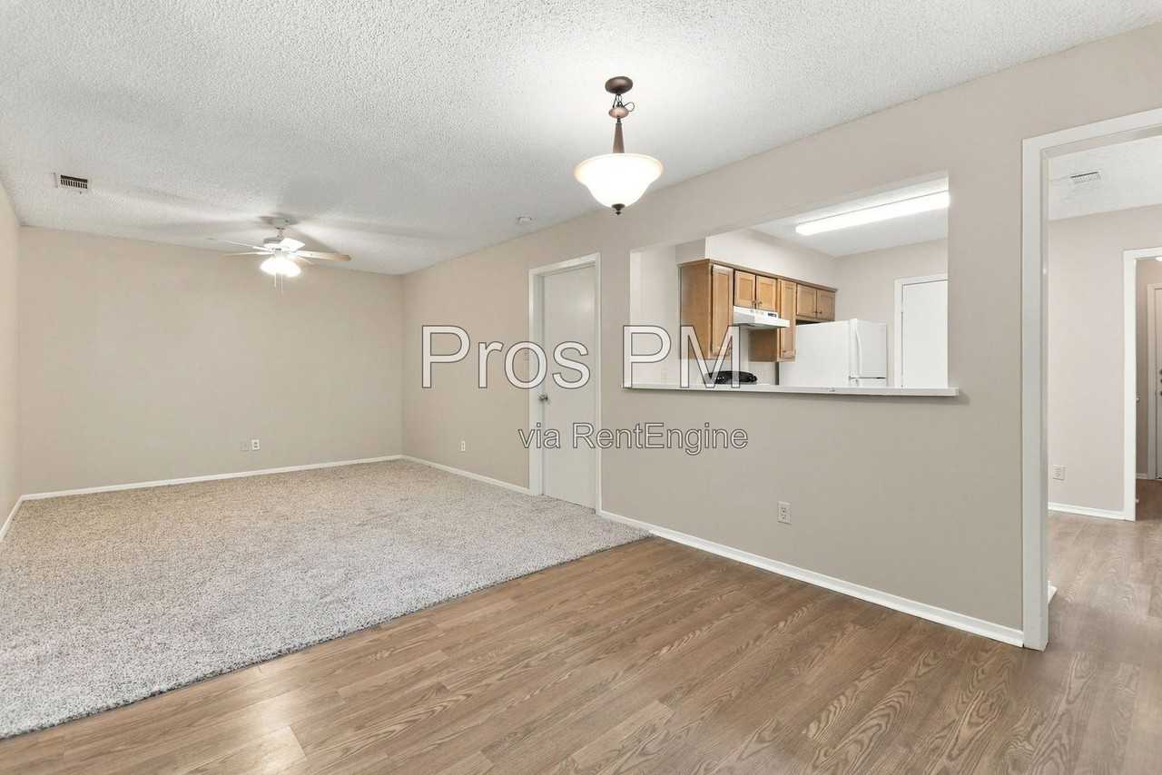 329 Casie Ct - Photo 5 of 17