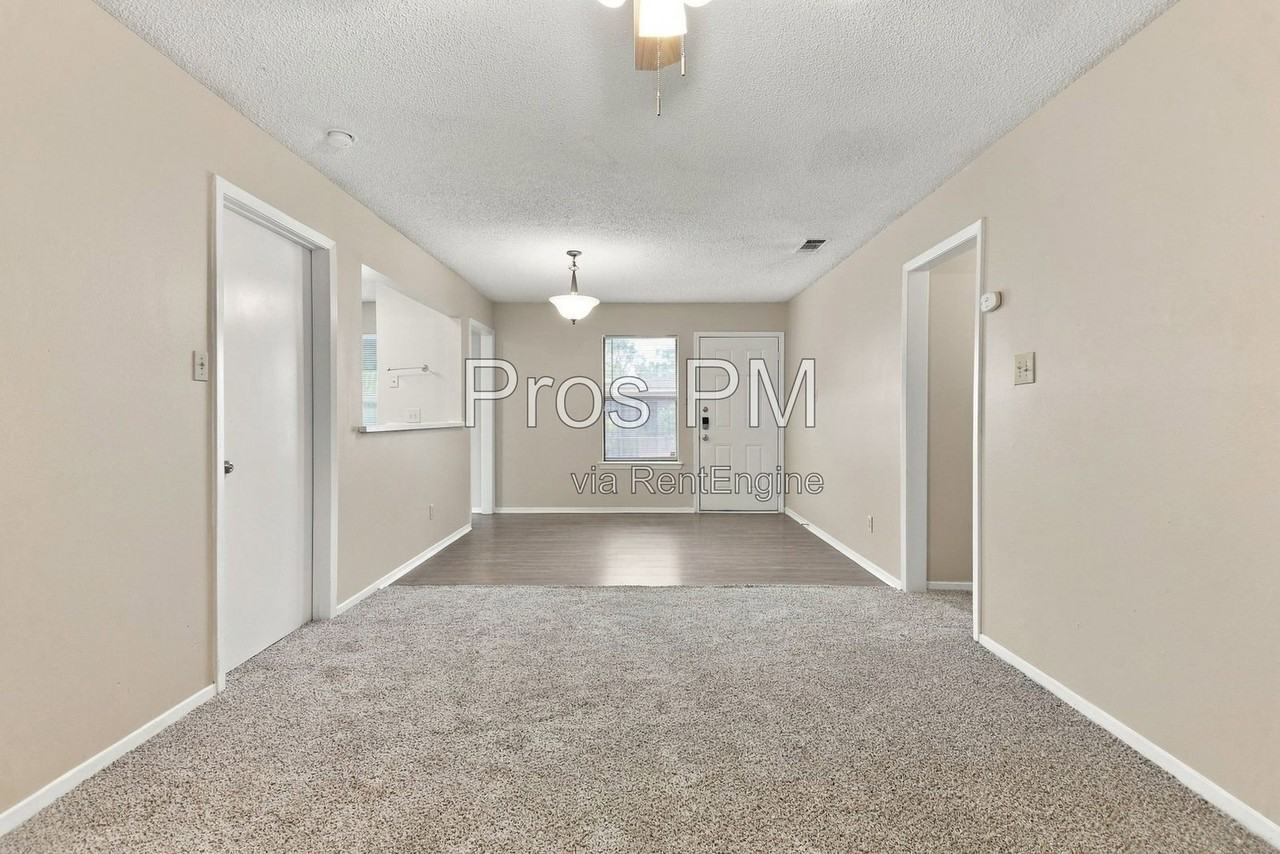 329 Casie Ct - Photo 4 of 17