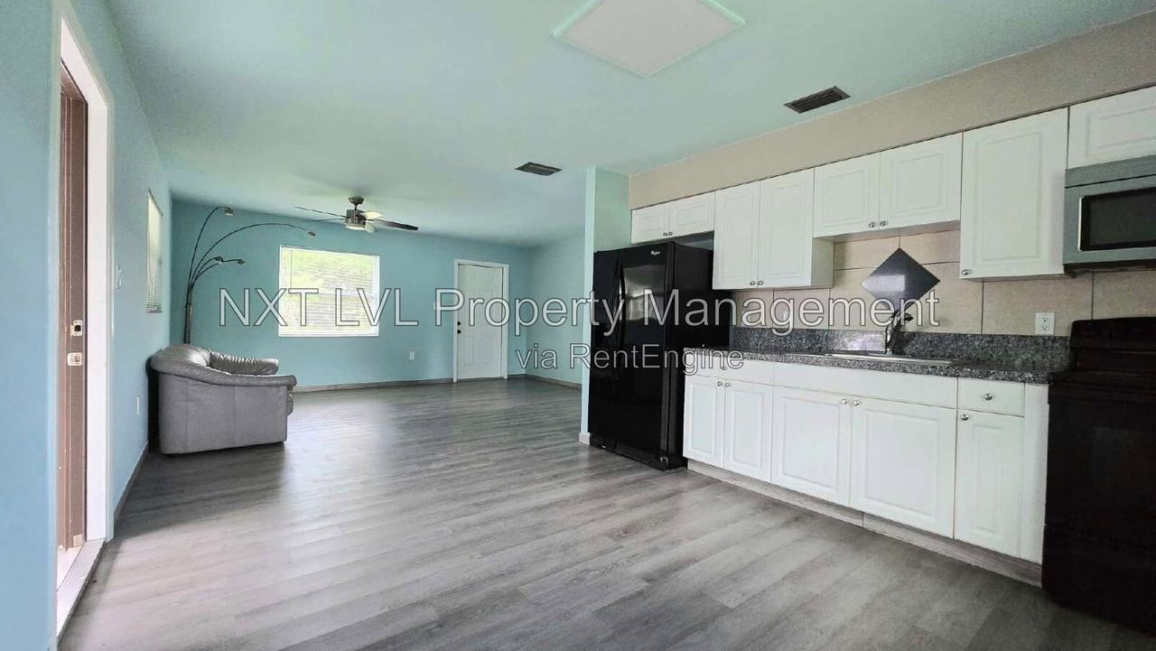2095 Eloise Cir - Photo 5 of 12