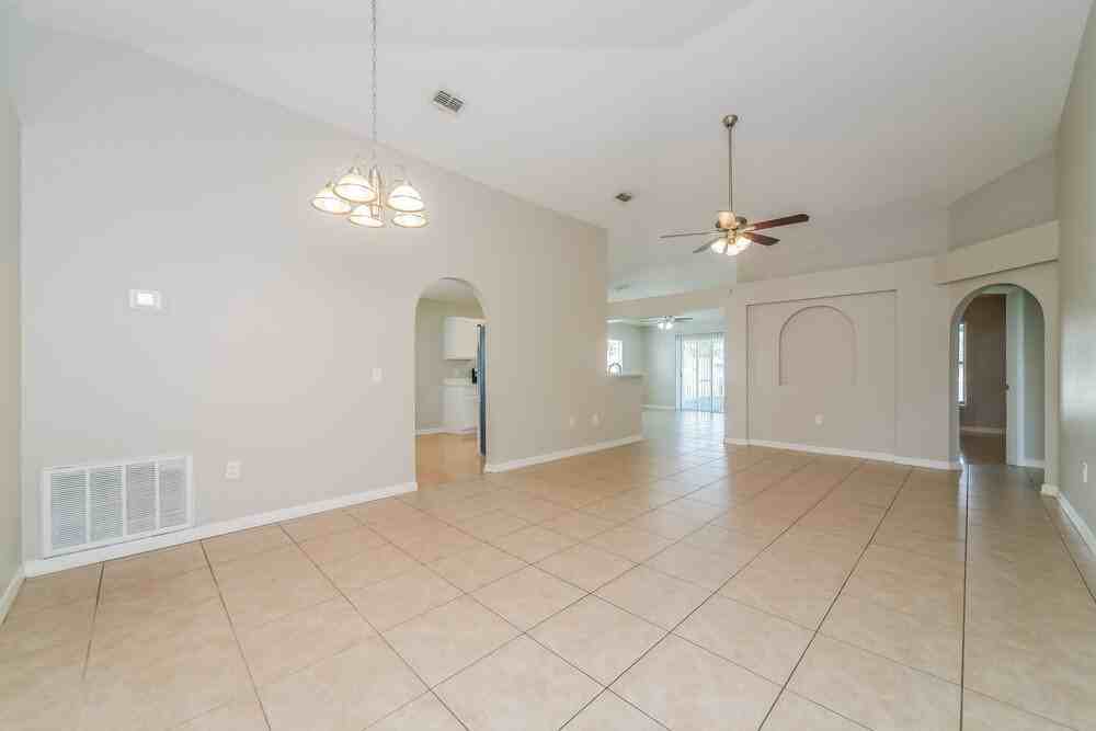 2122 Marisol Loop - Photo 5 of 16