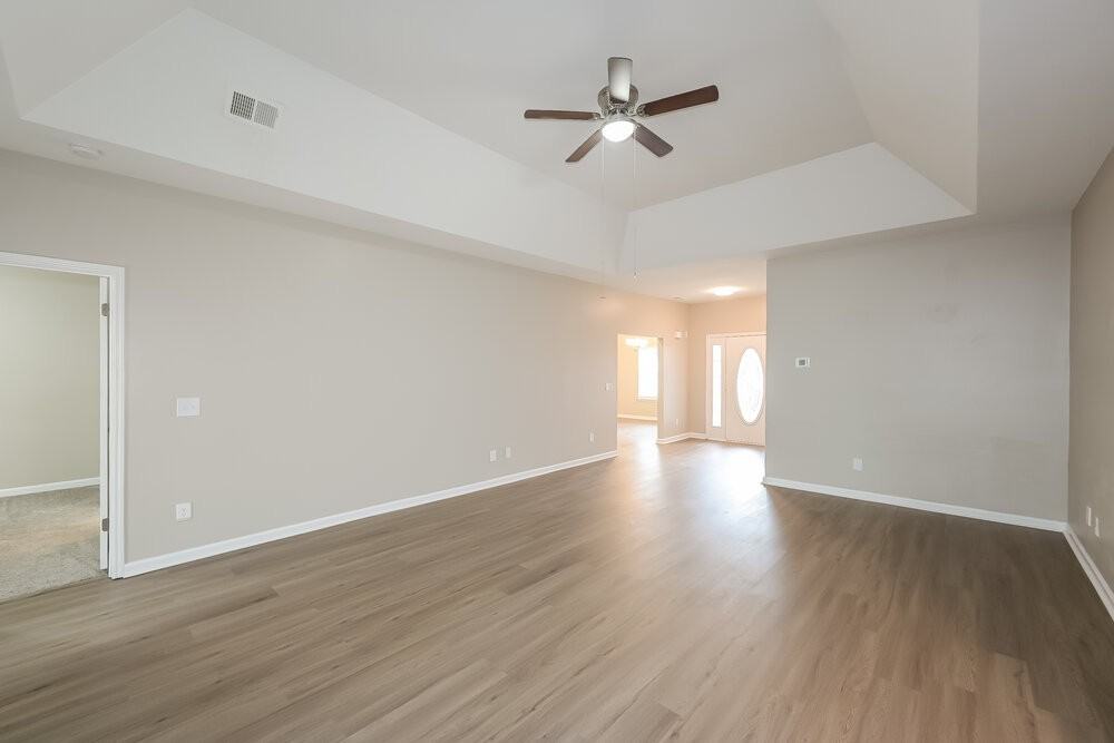 100 Coldwater Dr - Photo 5 of 16