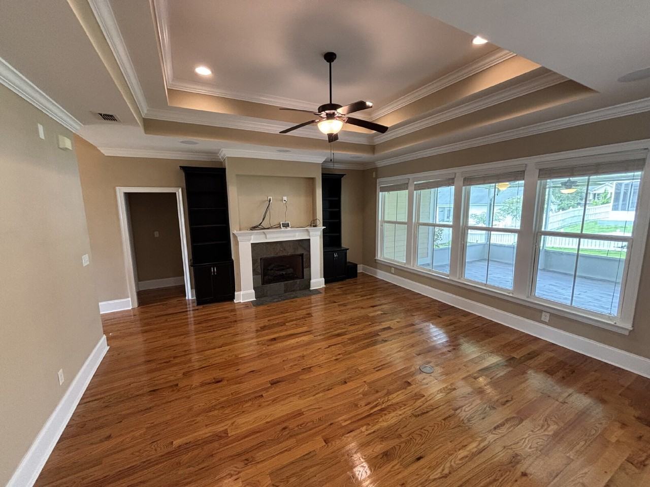 3170 Duxbury Ln - Photo 2 of 27
