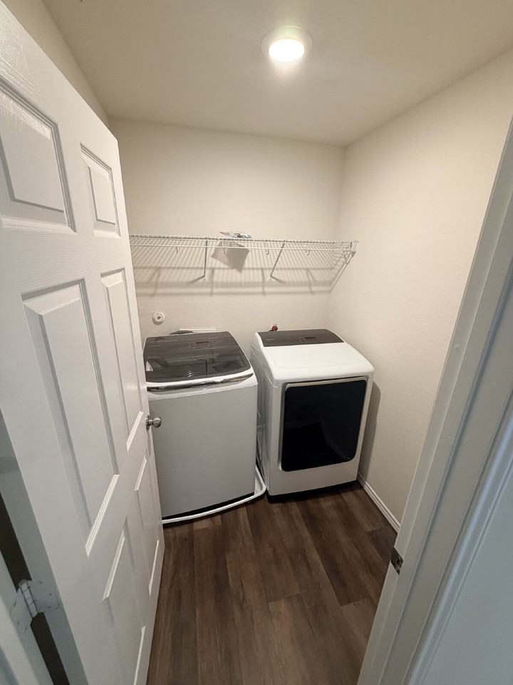 631 Wild Olive Way - Photo 6 of 15