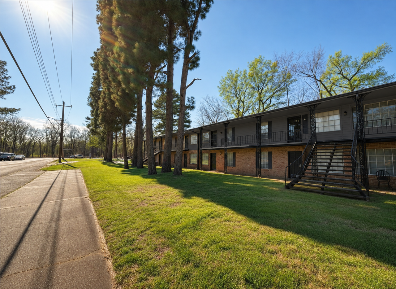 Spacious 2 Bedroom Apartments in Raleigh – Raleigh Pines - Photo 3 of 3