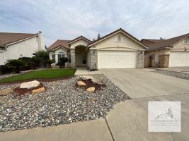 featured image of 2820 E Eclipse Ave