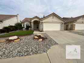 2820 E Eclipse Ave - Photo 1 of 1