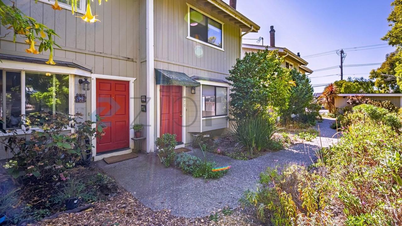 870 30th Ave - Photo 2 of 26