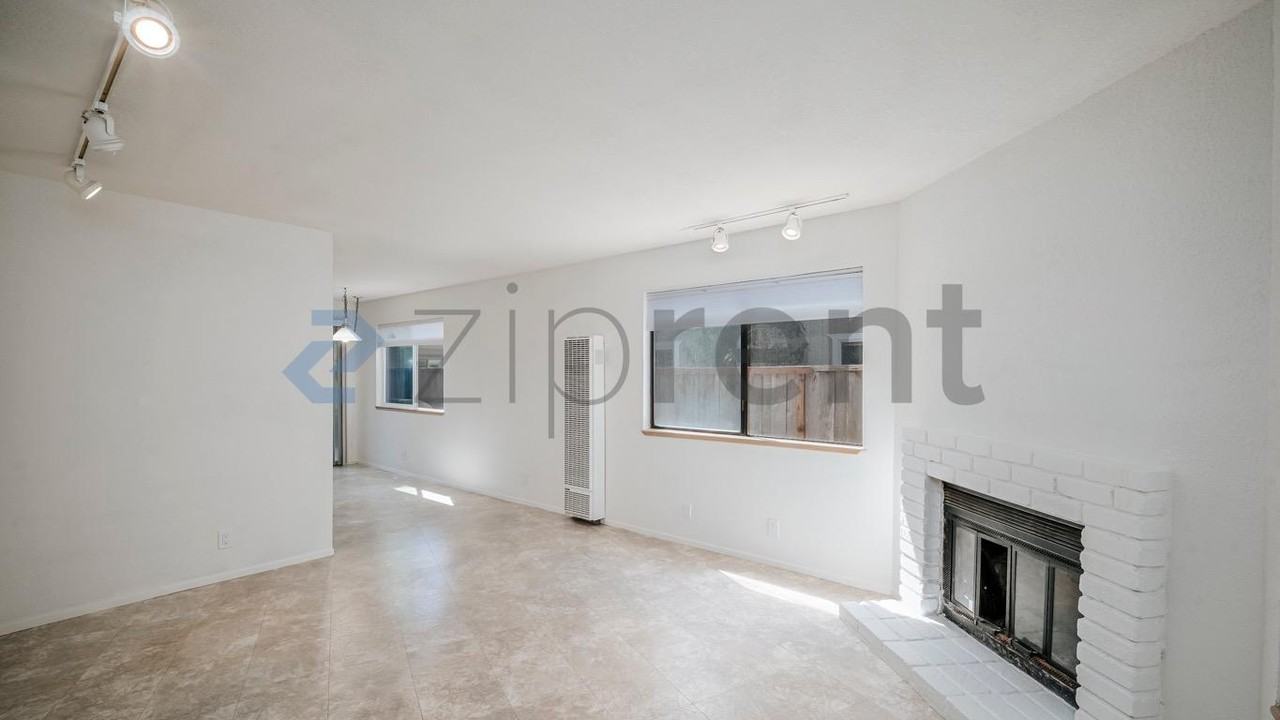 870 30th Ave - Photo 4 of 26