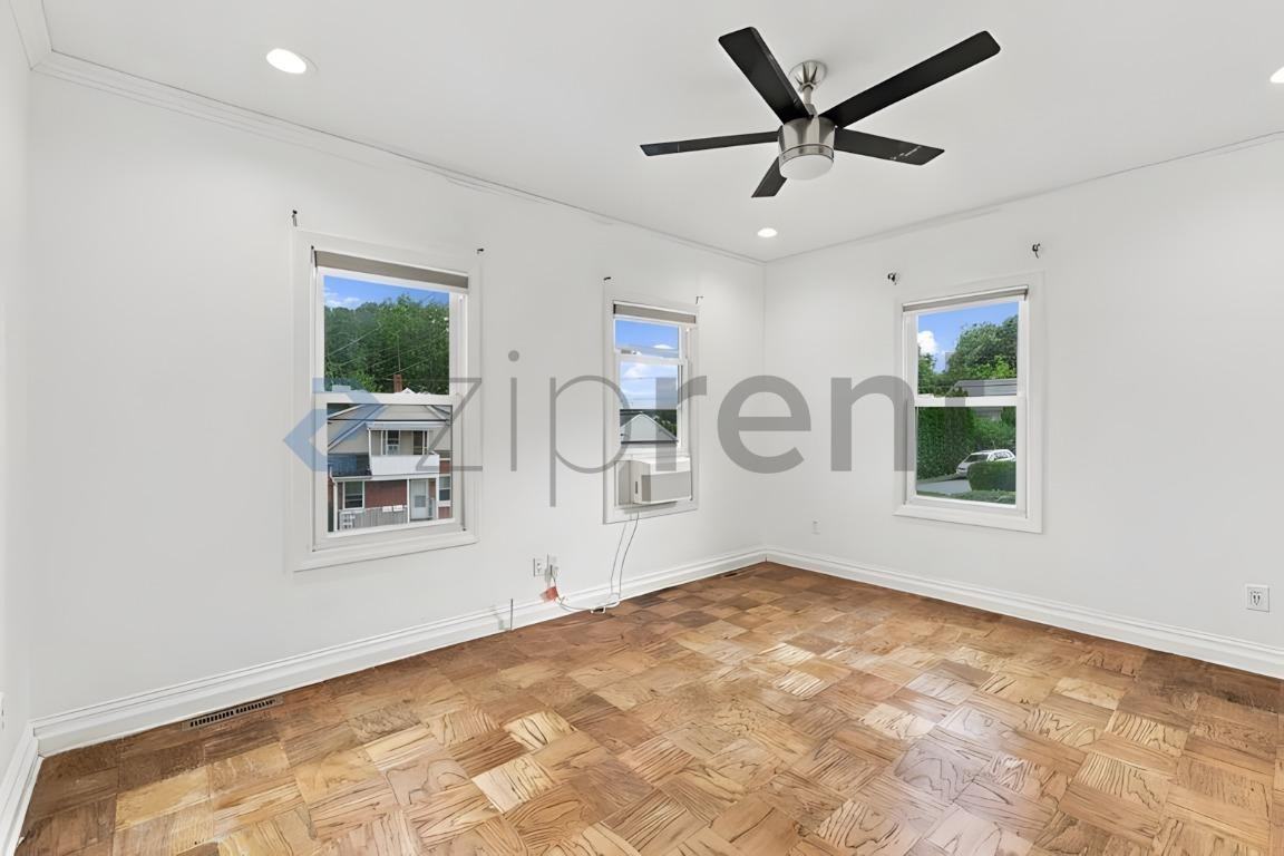37 Moulthrop St #1stFL - Photo 4 of 30