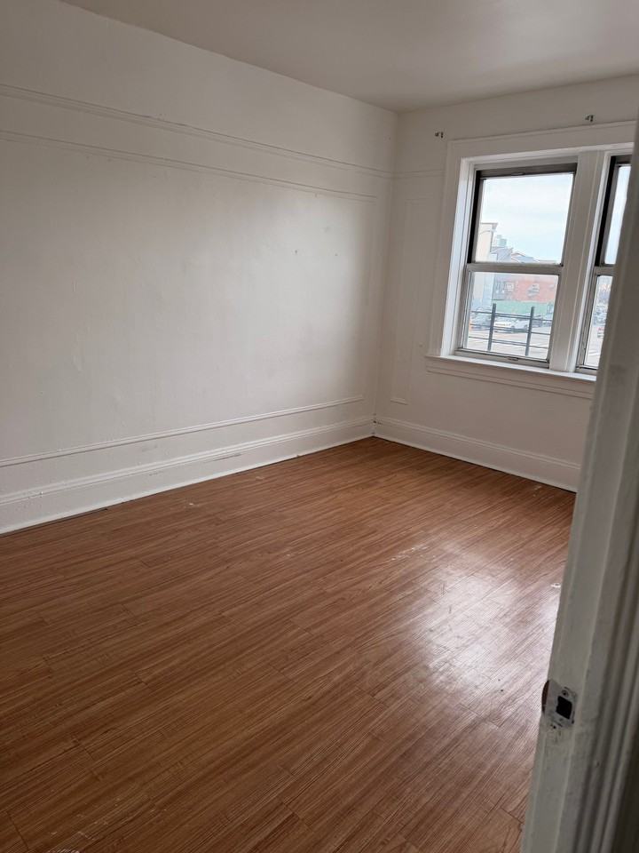 63 Woodhaven Blvd #2F - Photo 3 of 8