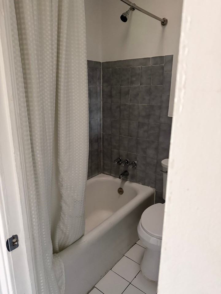 63 Woodhaven Blvd #2F - Photo 7 of 8