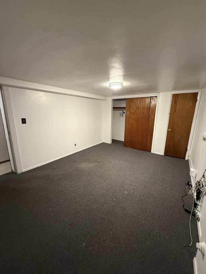 1590 Mace Ave - Photo 7 of 7