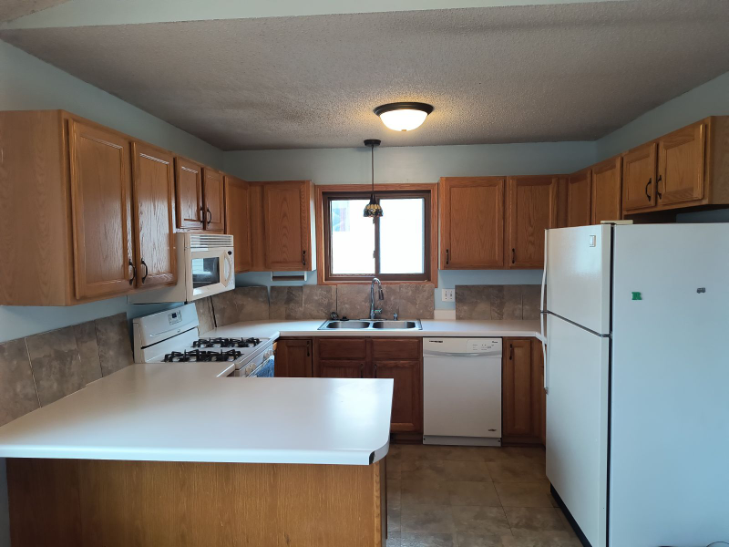 913 Countryside Rd - Photo 6 of 15