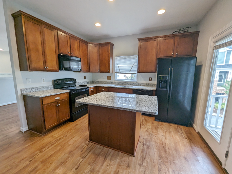 153 Braeside Ct - Photo 6 of 20