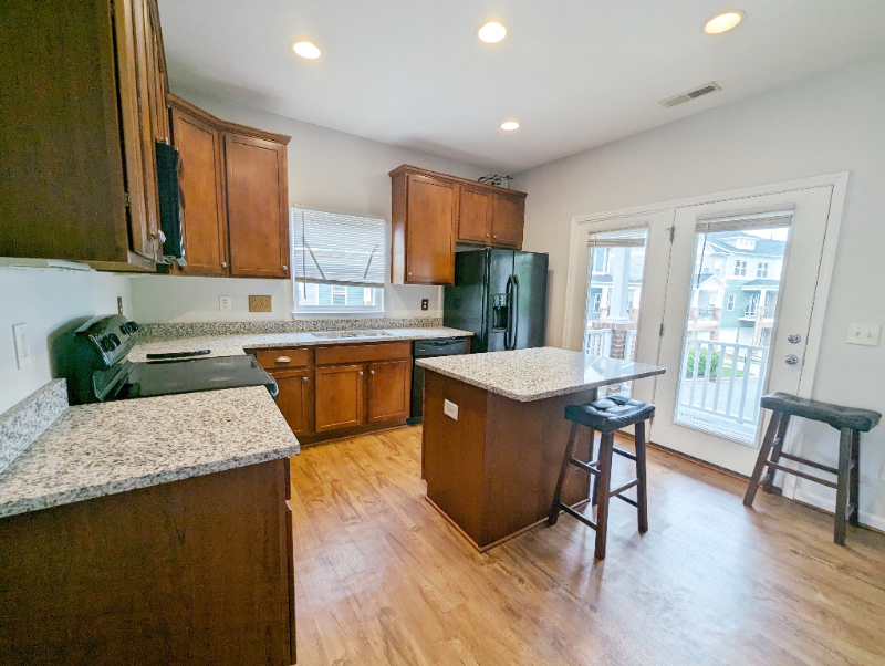 153 Braeside Ct - Photo 7 of 20