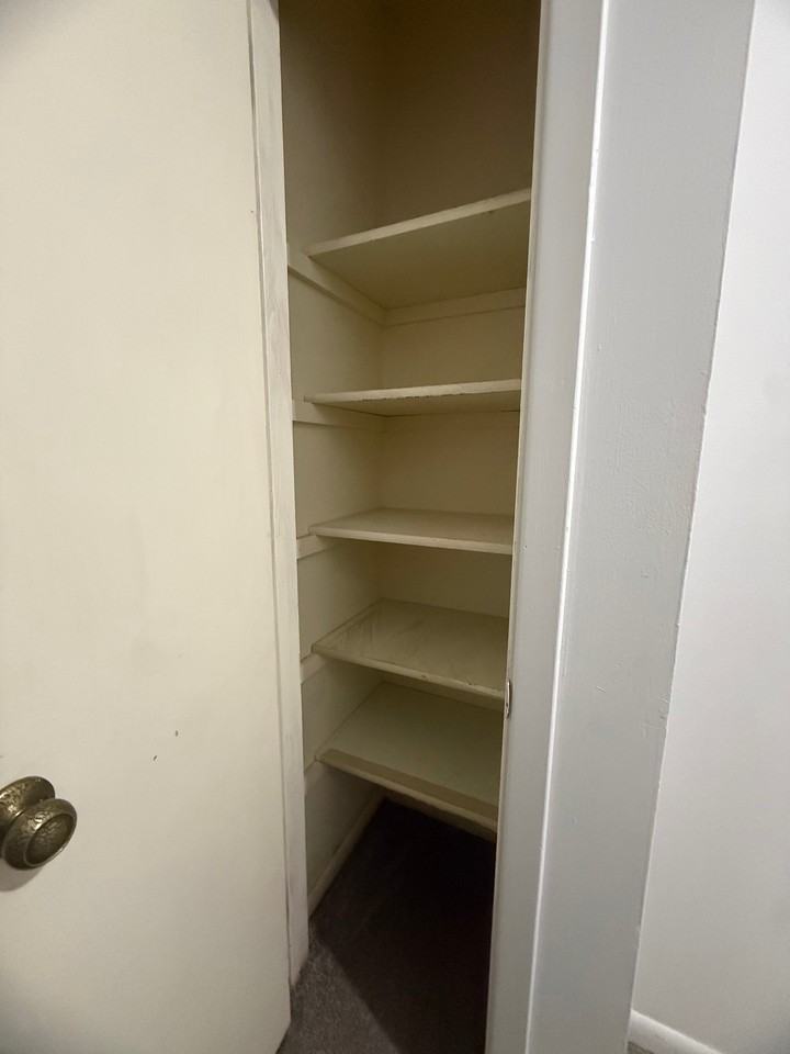 7 S Odessa Dr - Photo 4 of 16