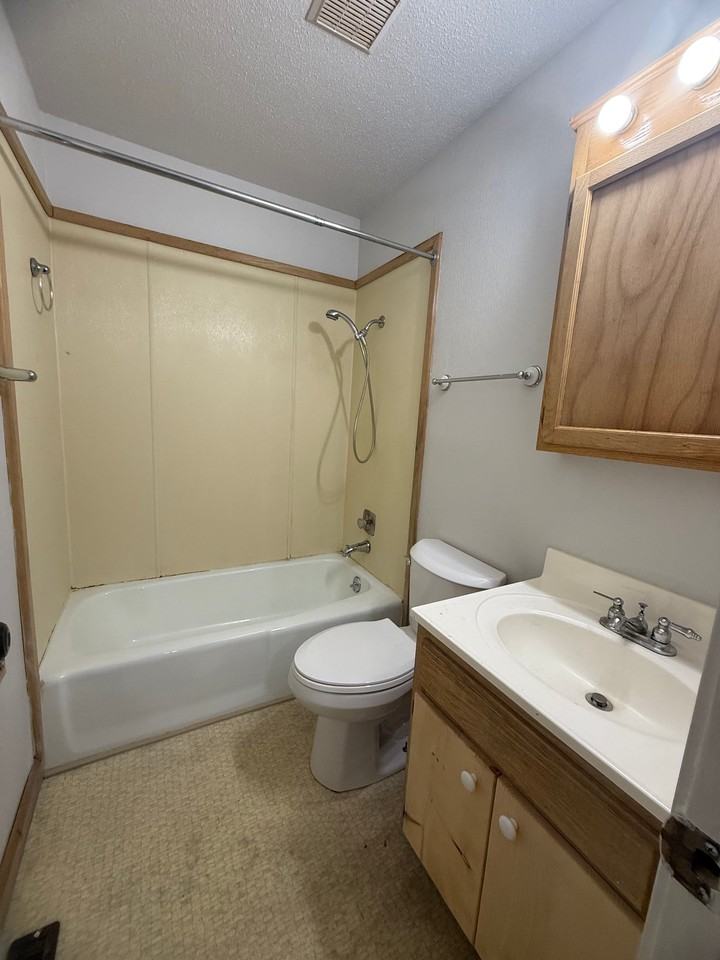 7 S Odessa Dr - Photo 6 of 16