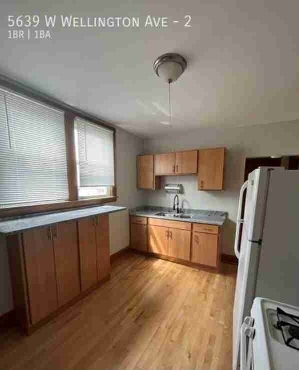 5639 W Wellington Ave #1 - Photo 4 of 9