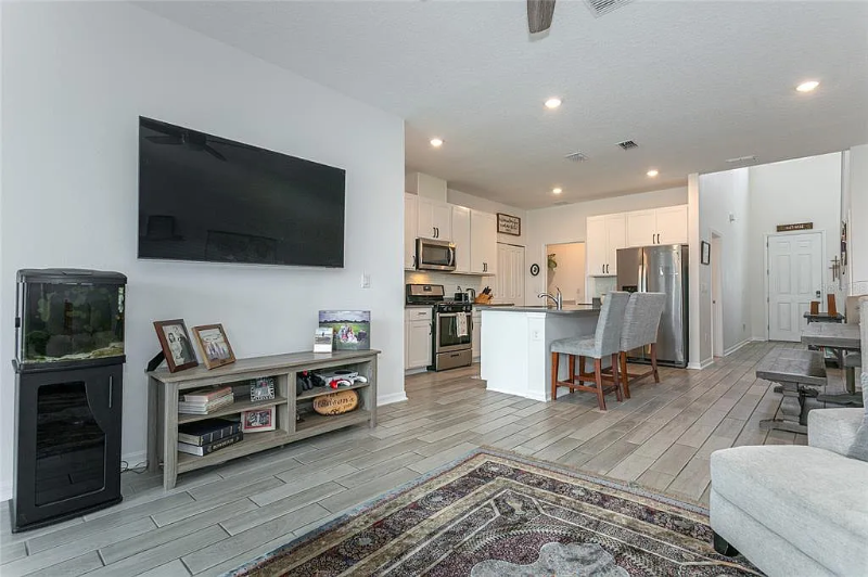 5759 Bungalow Grove Ct - Photo 6 of 20