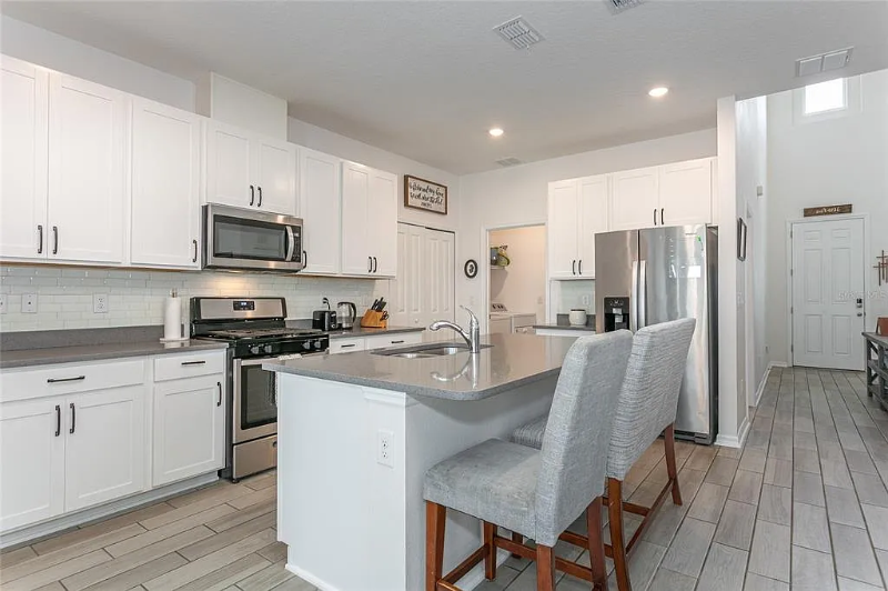 5759 Bungalow Grove Ct - Photo 7 of 20