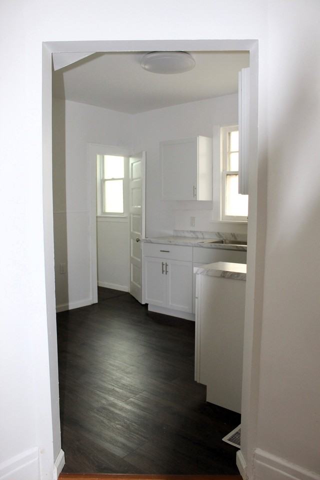 228 Weiss St - Photo 2 of 10