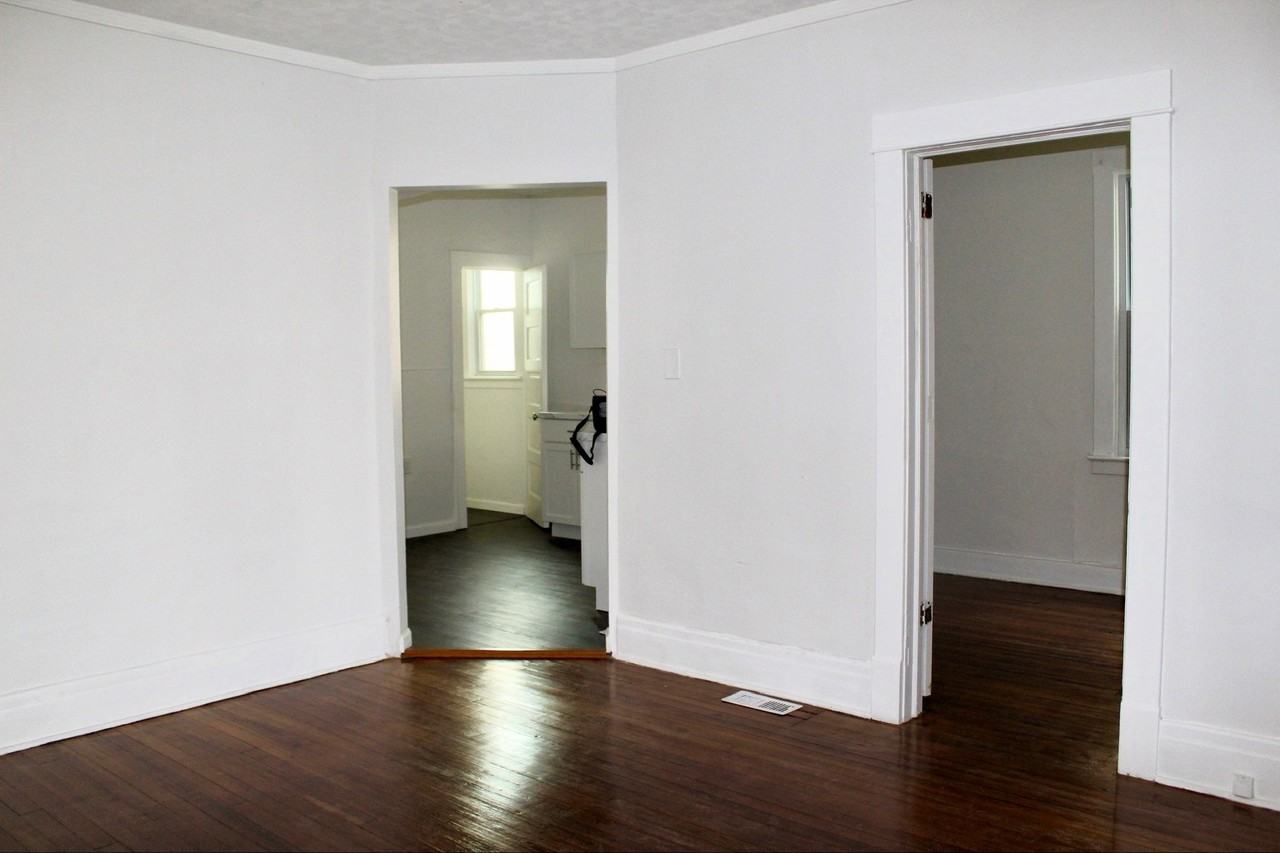 228 Weiss St - Photo 5 of 10