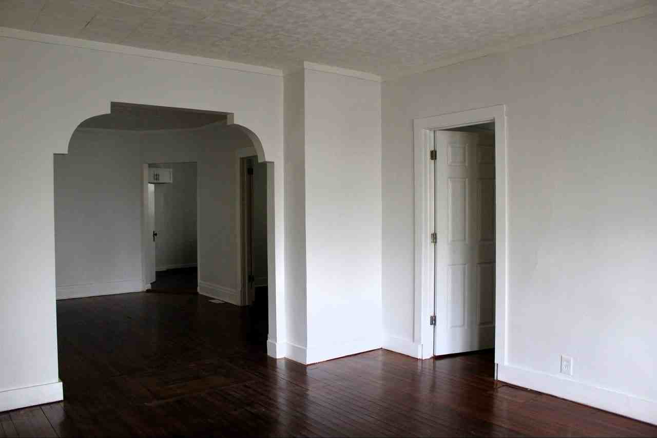 228 Weiss St - Photo 7 of 10